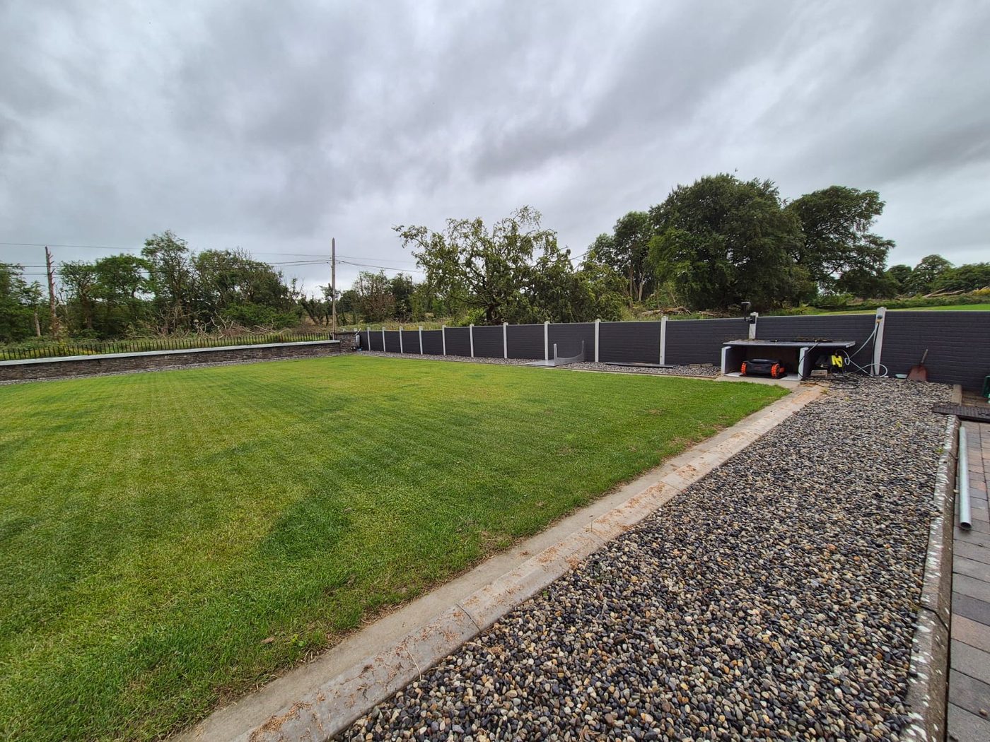 Gardens and lawns by Arch Property Maintenance